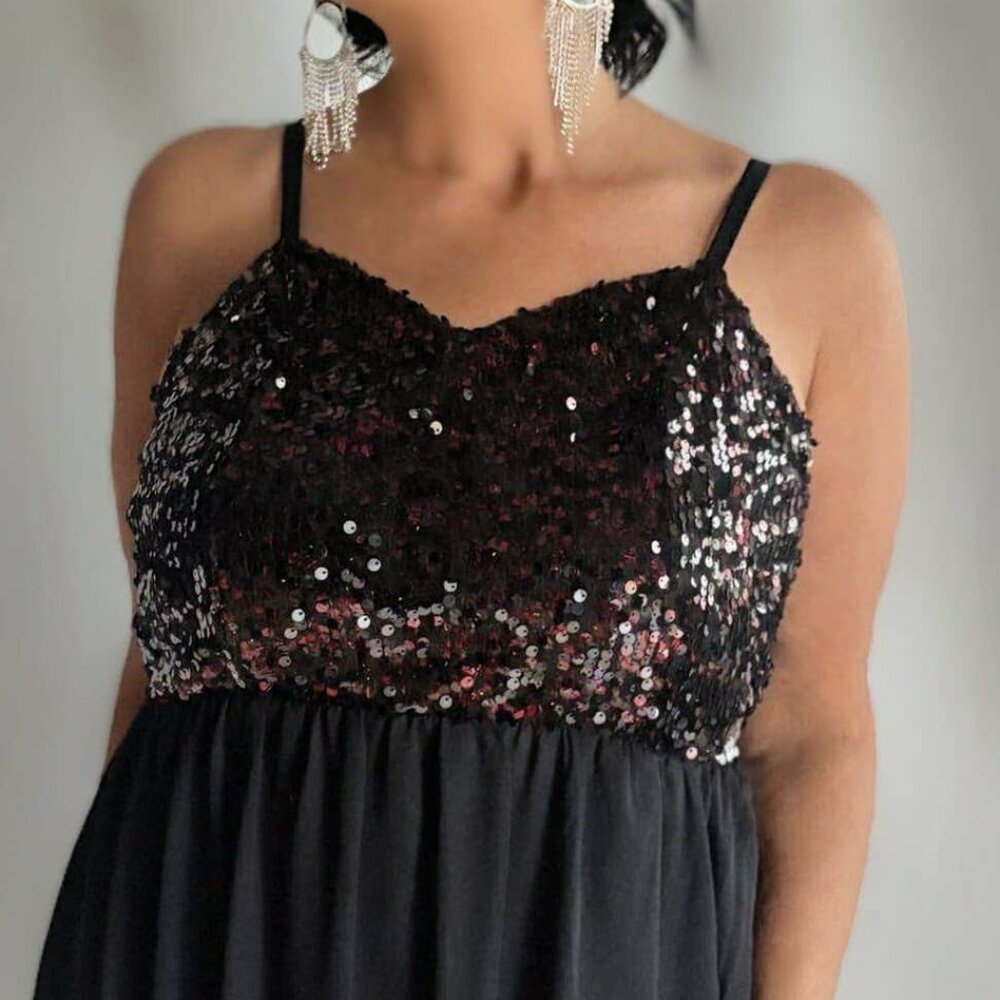 Torrid Size 1 Holiday Dress, Red & Black Sequined Top with Adjustable Straps